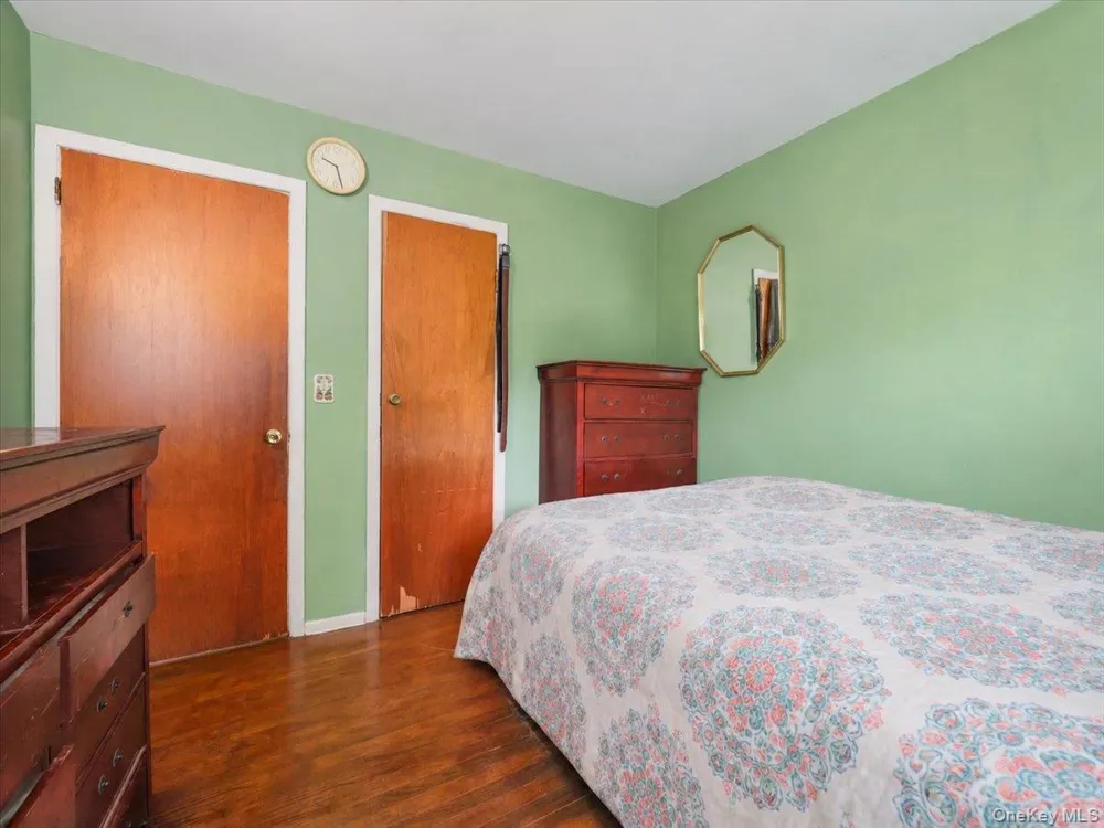 6 Byron Street New City, NY 10956