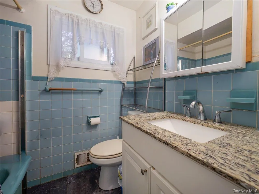 6 Byron Street New City, NY 10956