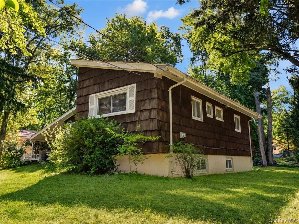 6 Byron Street New City, NY 10956