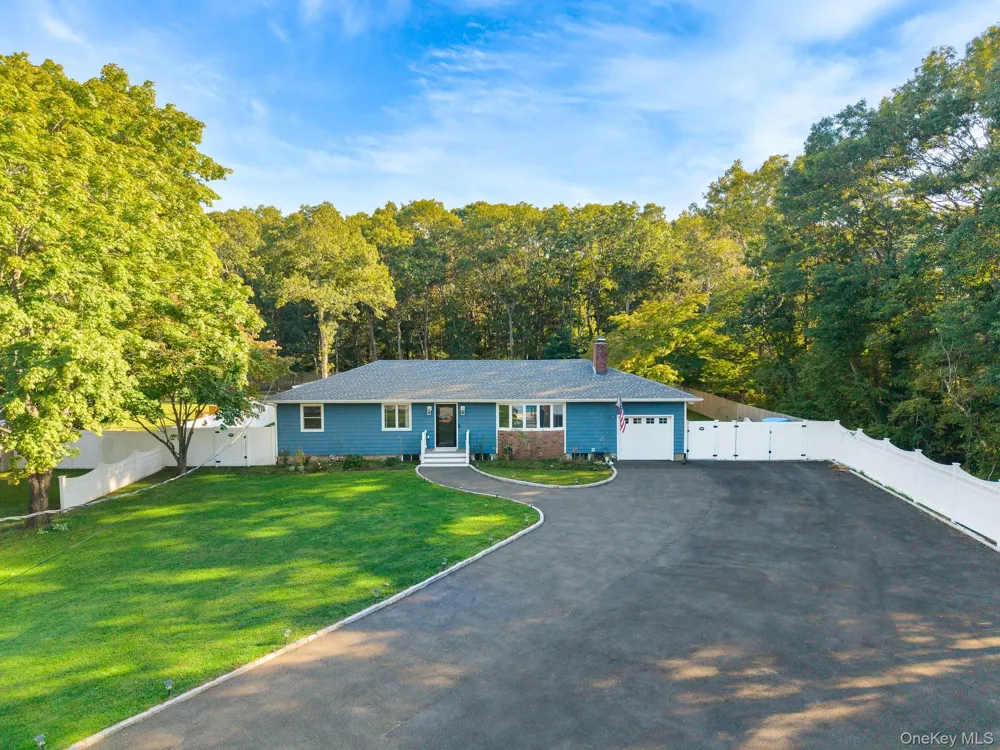 20 Danbury Avenue Patchogue, NY 11772