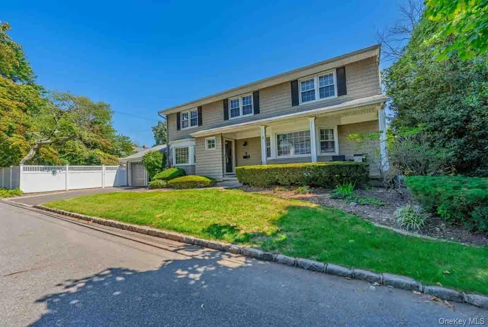 2 Ike Place Woodmere, NY 11598