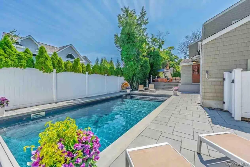 2 Ike Place Woodmere, NY 11598