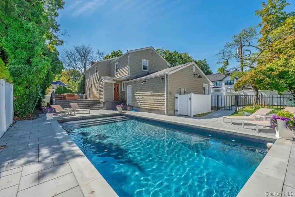 2 Ike Place Woodmere, NY 11598