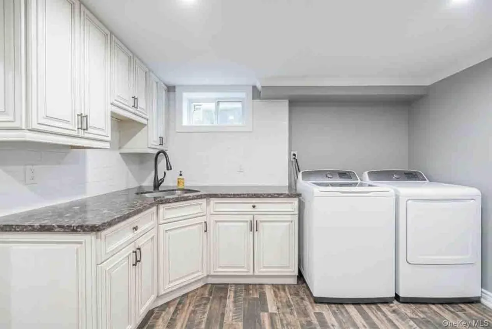 2 Ike Place Woodmere, NY 11598