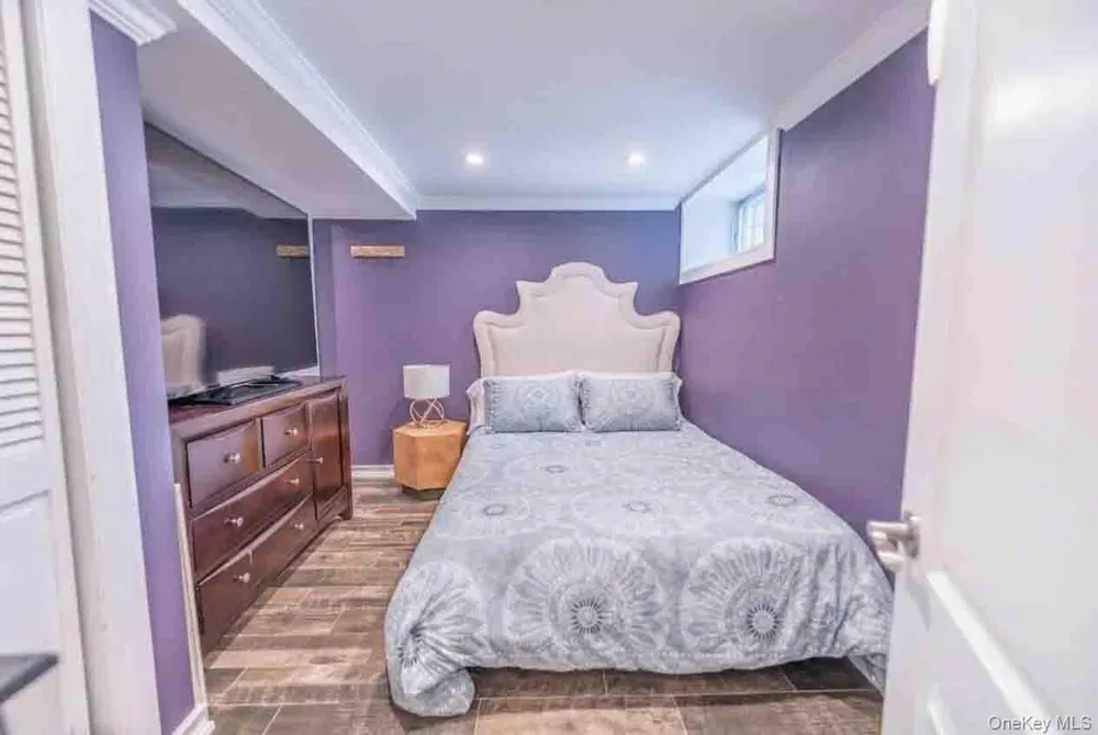 2 Ike Place Woodmere, NY 11598