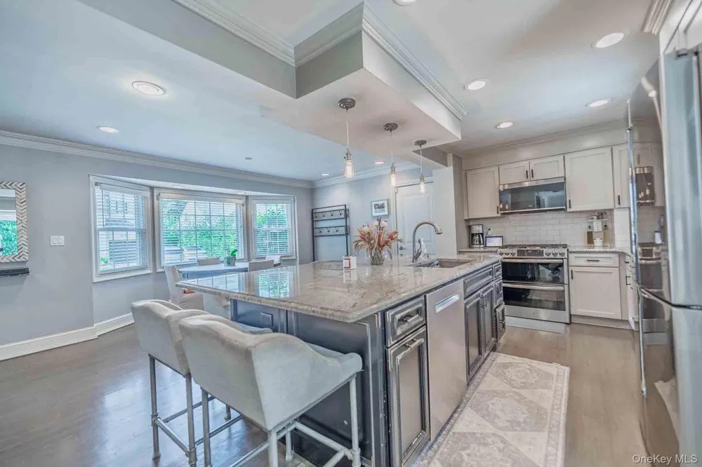 2 Ike Place Woodmere, NY 11598