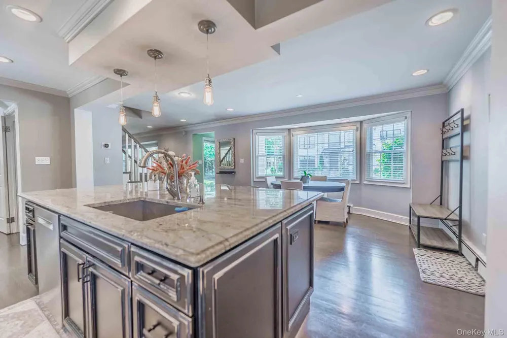 2 Ike Place Woodmere, NY 11598