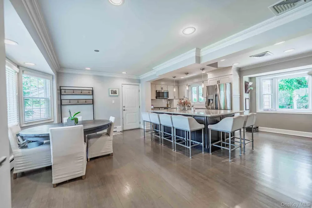 2 Ike Place Woodmere, NY 11598
