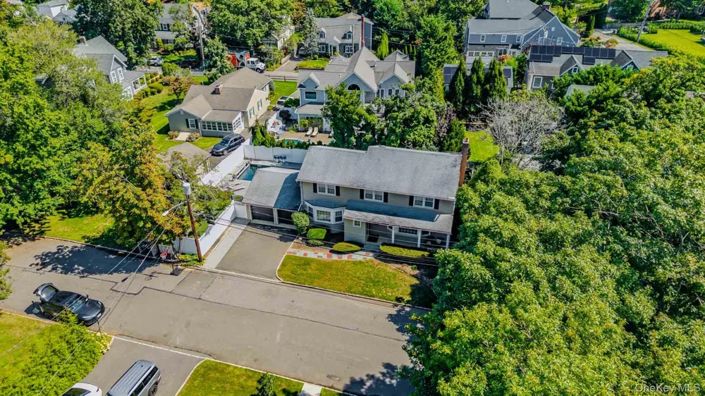 2 Ike Place Woodmere, NY 11598
