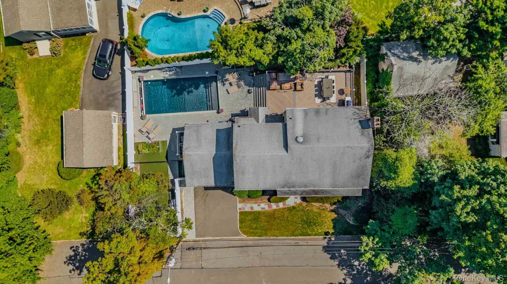 2 Ike Place Woodmere, NY 11598