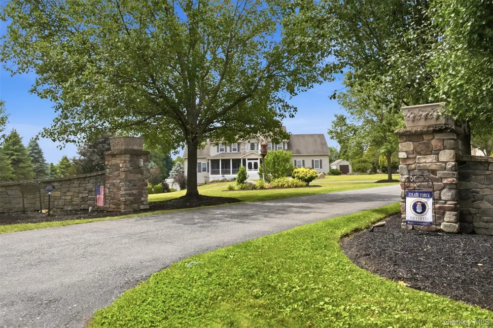 161 Bergen Circle Slate Hill, NY 10973