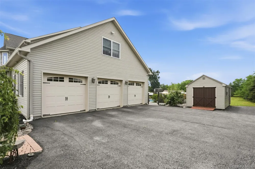 161 Bergen Circle Slate Hill, NY 10973