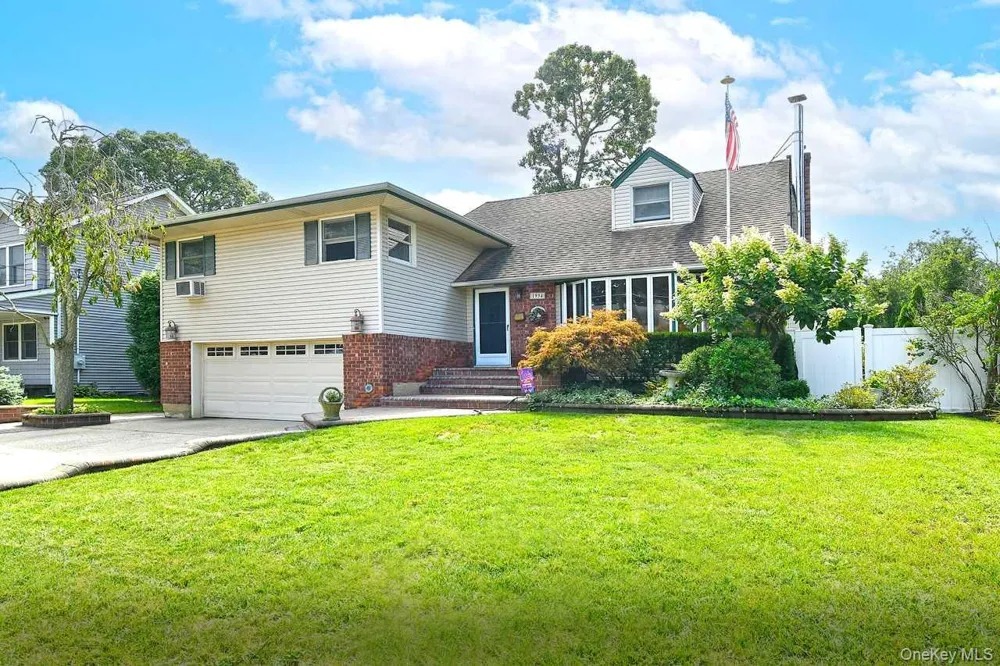 1994 Van Nostrand Avenue Merrick, NY 11566