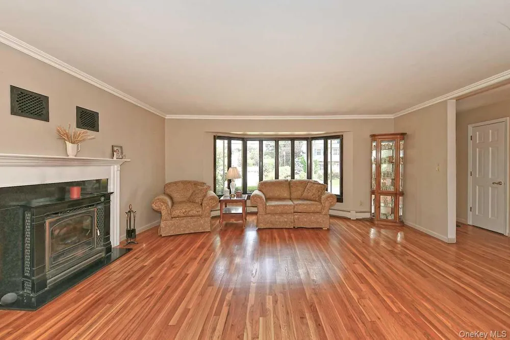 1994 Van Nostrand Avenue Merrick, NY 11566