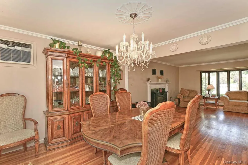 1994 Van Nostrand Avenue Merrick, NY 11566