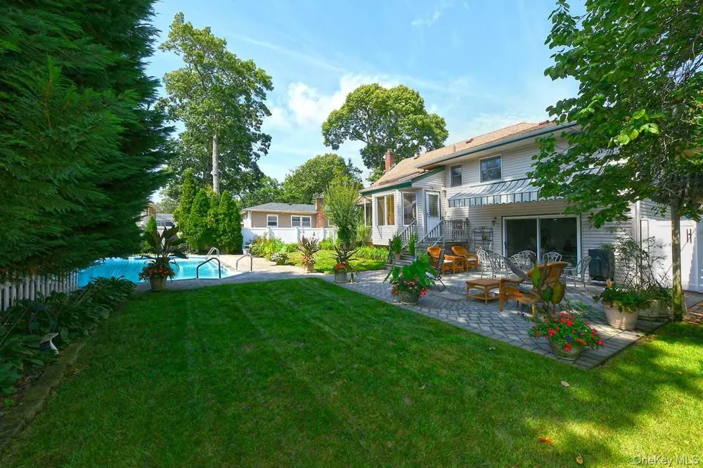 1994 Van Nostrand Avenue Merrick, NY 11566