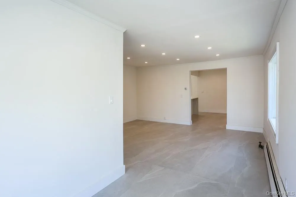17 Ray Street Freeport, NY 11520