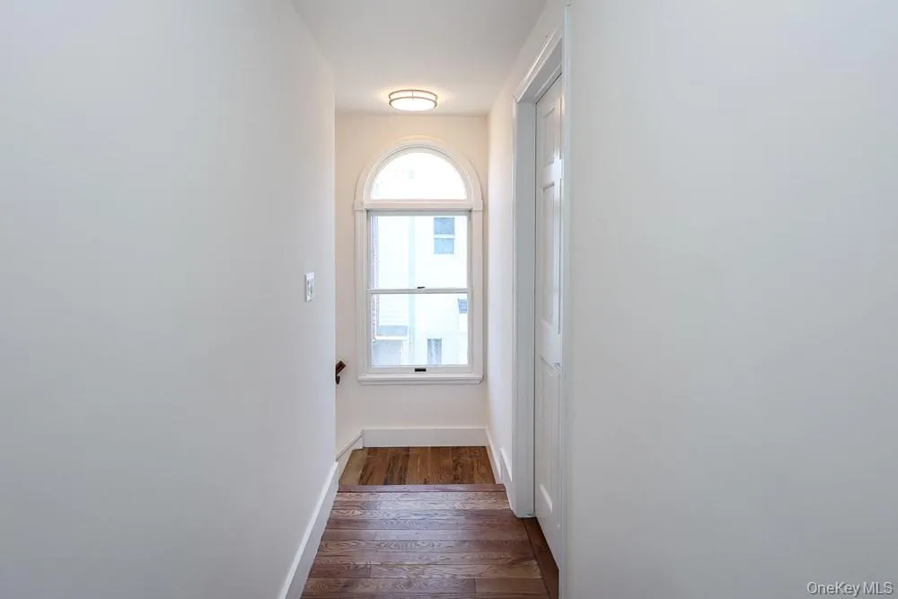 17 Ray Street Freeport, NY 11520
