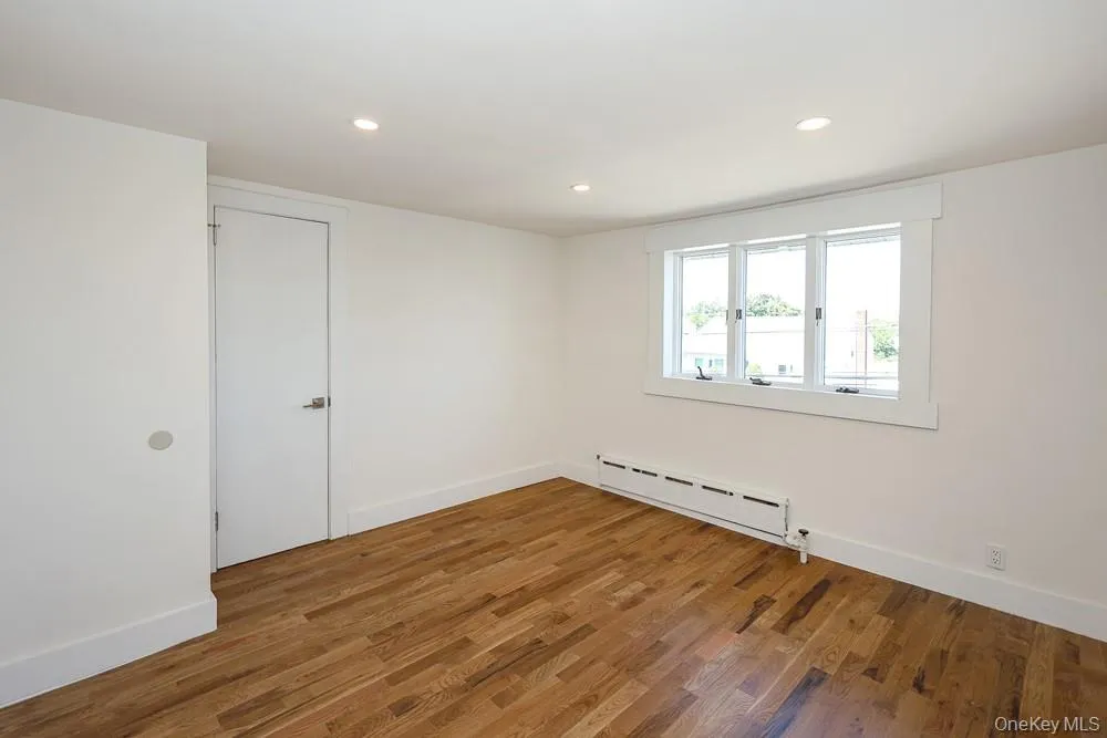 17 Ray Street Freeport, NY 11520