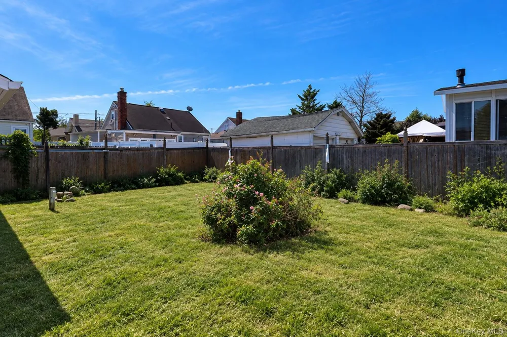 17 Ray Street Freeport, NY 11520