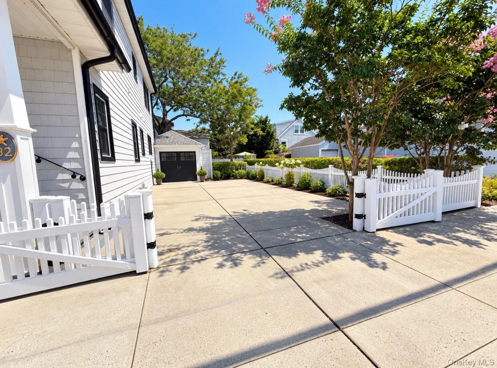 92 Hewlett Avenue Point Lookout, NY 11569