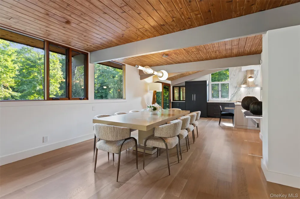 21 Black Spring Road Pound Ridge, NY 10576