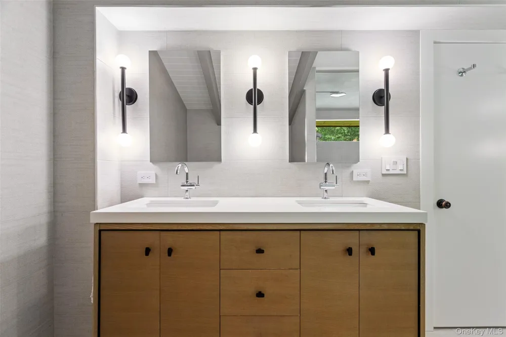 21 Black Spring Road Pound Ridge, NY 10576