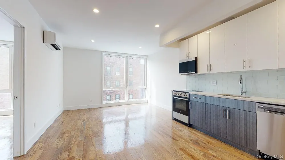 138-28 Queens Boulevard #2C Briarwood, NY 11435