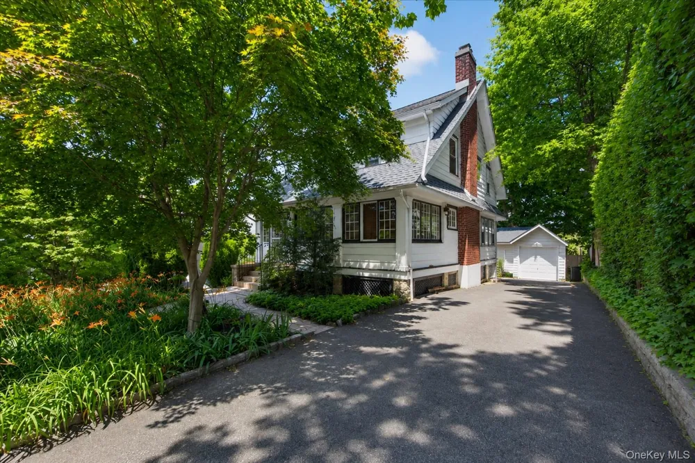 77 Irving Place New Rochelle, NY 10801