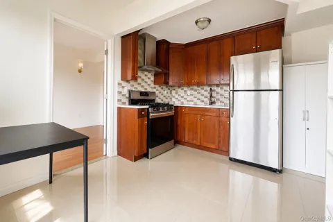 7166 Parsons Boulevard #6C