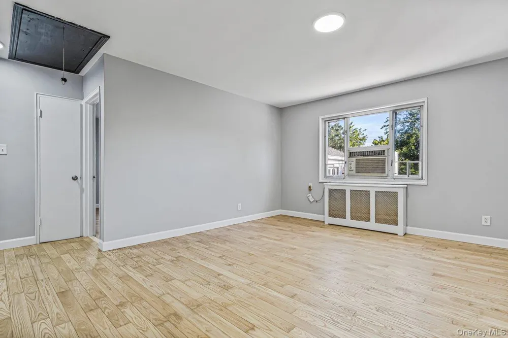 226-29 Manor Rd ##2 Upper Queens Village, NY 11427