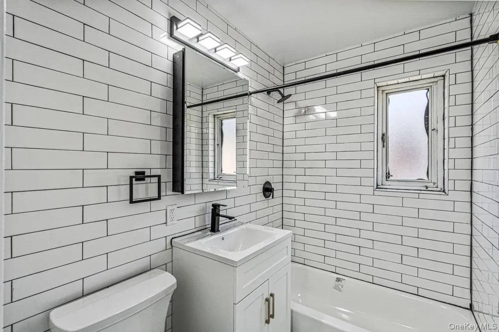 226-29 Manor Rd ##2 Upper Queens Village, NY 11427