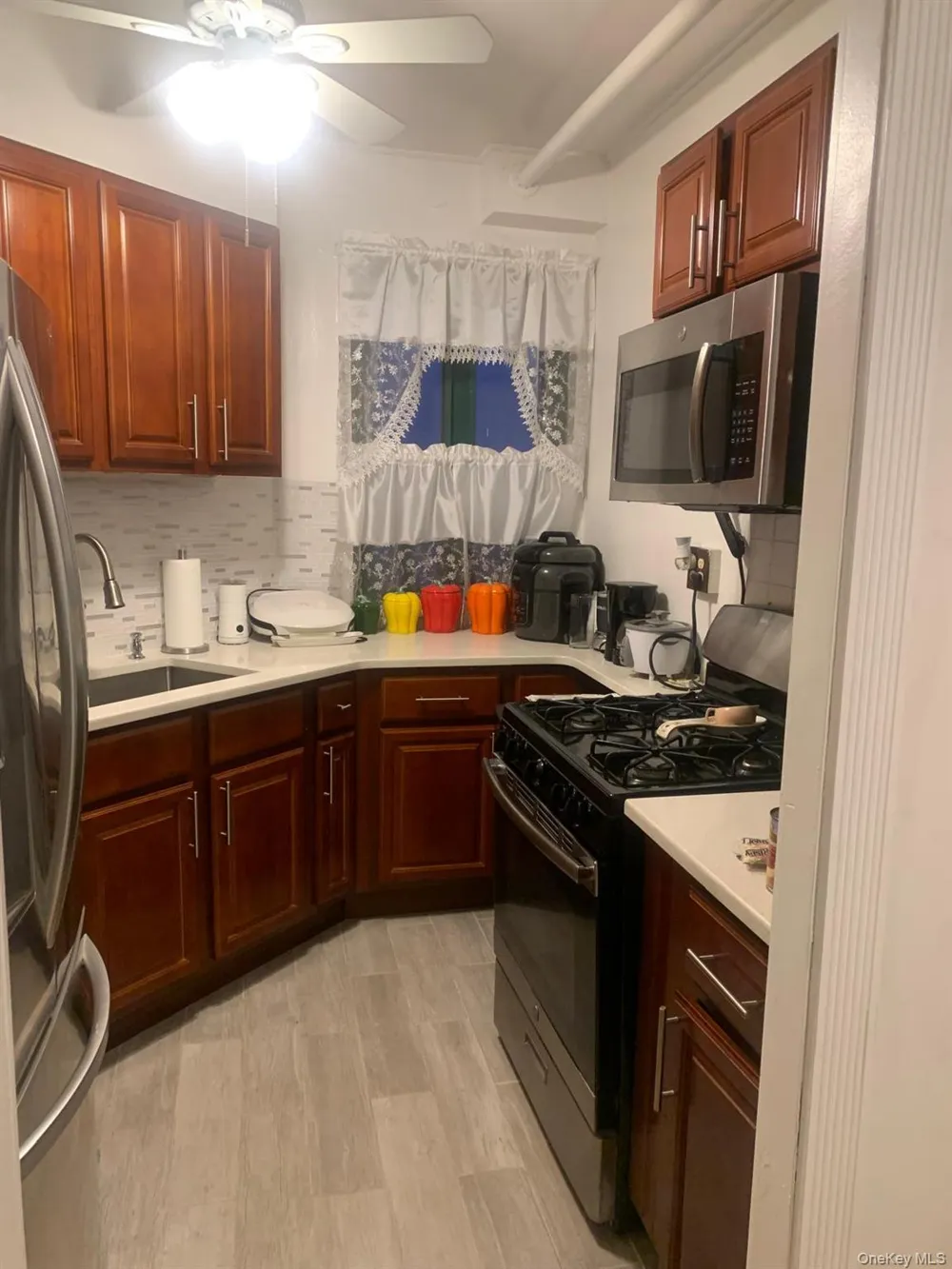 1700 Metropolitan Avenue #6D Bronx, NY 10462