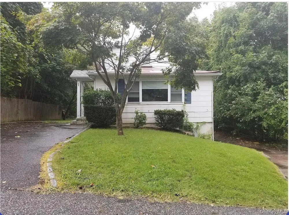 62 Satinwood Road Rocky Point, NY 11778