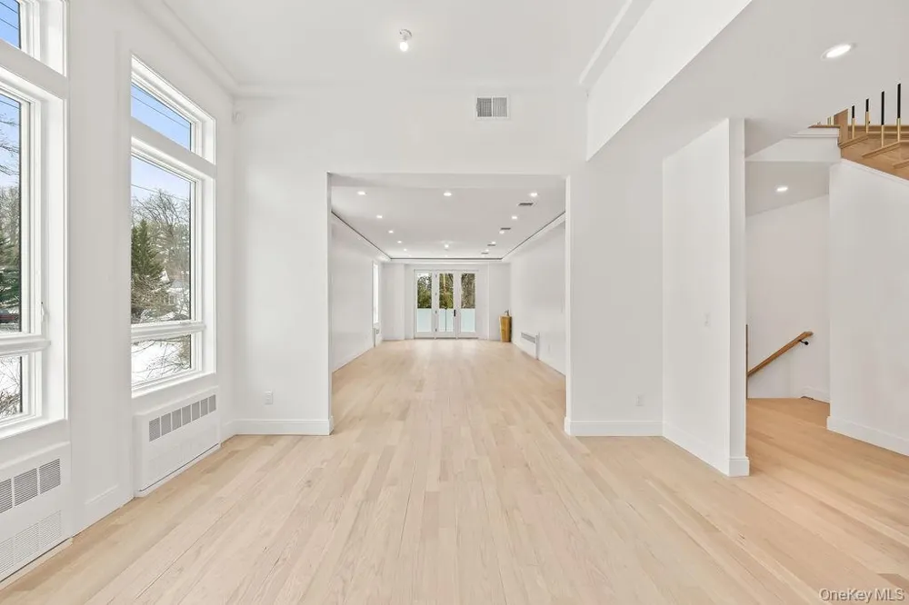 12 Sherman Drive #202 Spring Valley, NY 10977