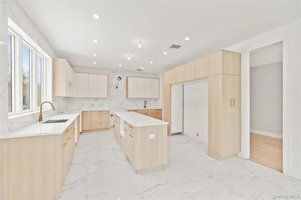 12 Sherman Drive #202 Spring Valley, NY 10977