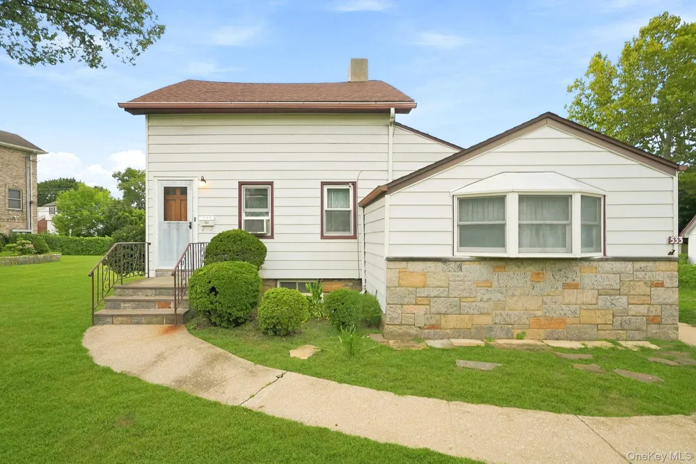 83 Brewster Avenue Yonkers, NY 10701