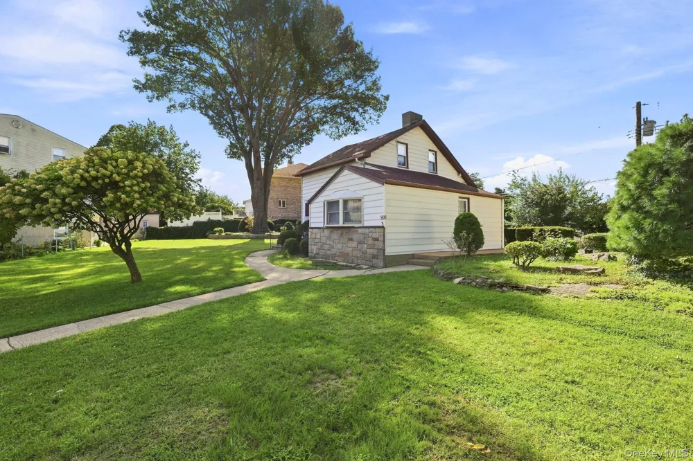 83 Brewster Avenue Yonkers, NY 10701