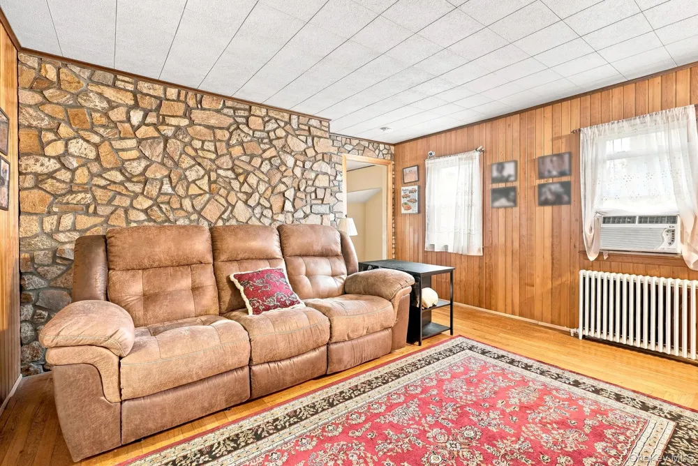83 Brewster Avenue Yonkers, NY 10701