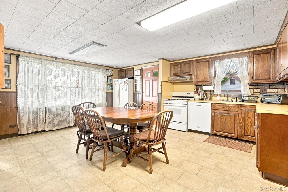 83 Brewster Avenue Yonkers, NY 10701