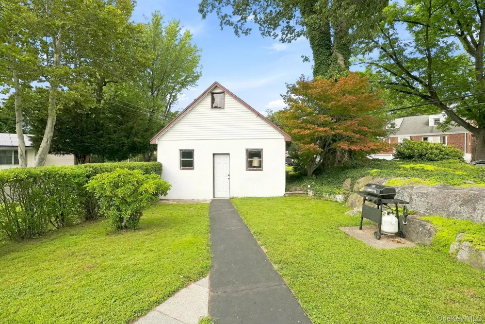 83 Brewster Avenue Yonkers, NY 10701