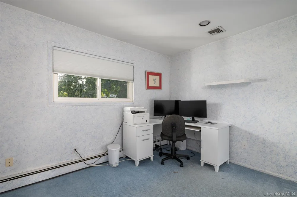 10 Klaibar Lane East Northport, NY 11731