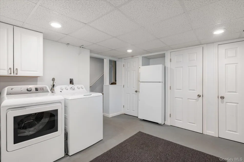 10 Klaibar Lane East Northport, NY 11731