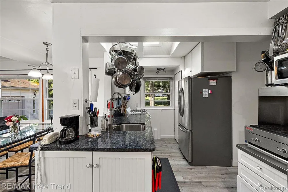 1450 Lenox Road Bloomfield Charter Township, MI 48304