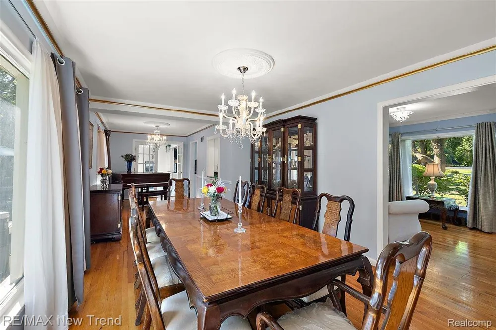 1450 Lenox Road Bloomfield Charter Township, MI 48304