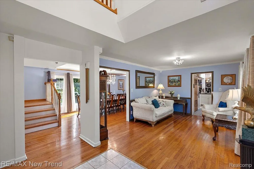 1450 Lenox Road Bloomfield Charter Township, MI 48304