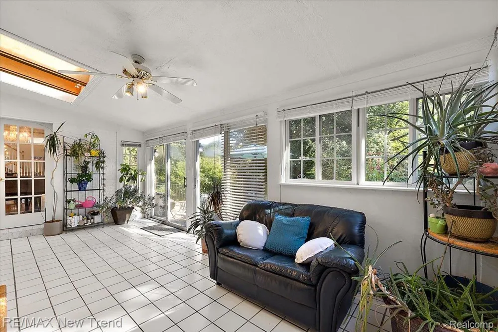 1450 Lenox Road Bloomfield Charter Township, MI 48304