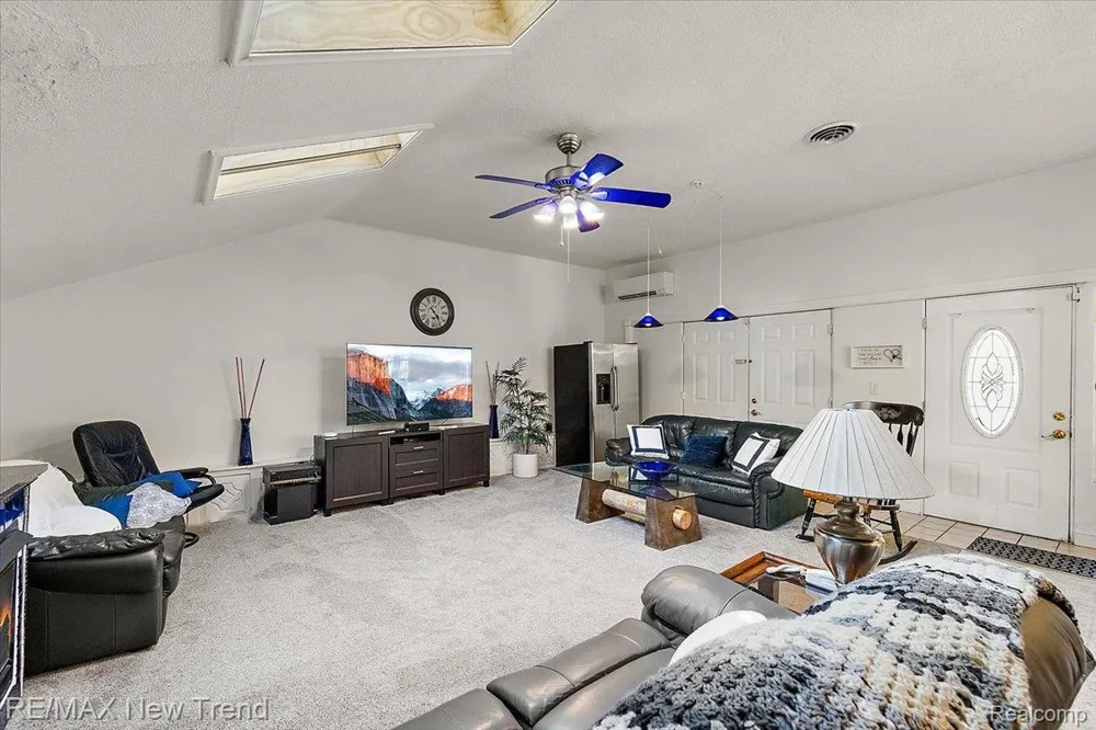 1450 Lenox Road Bloomfield Charter Township, MI 48304