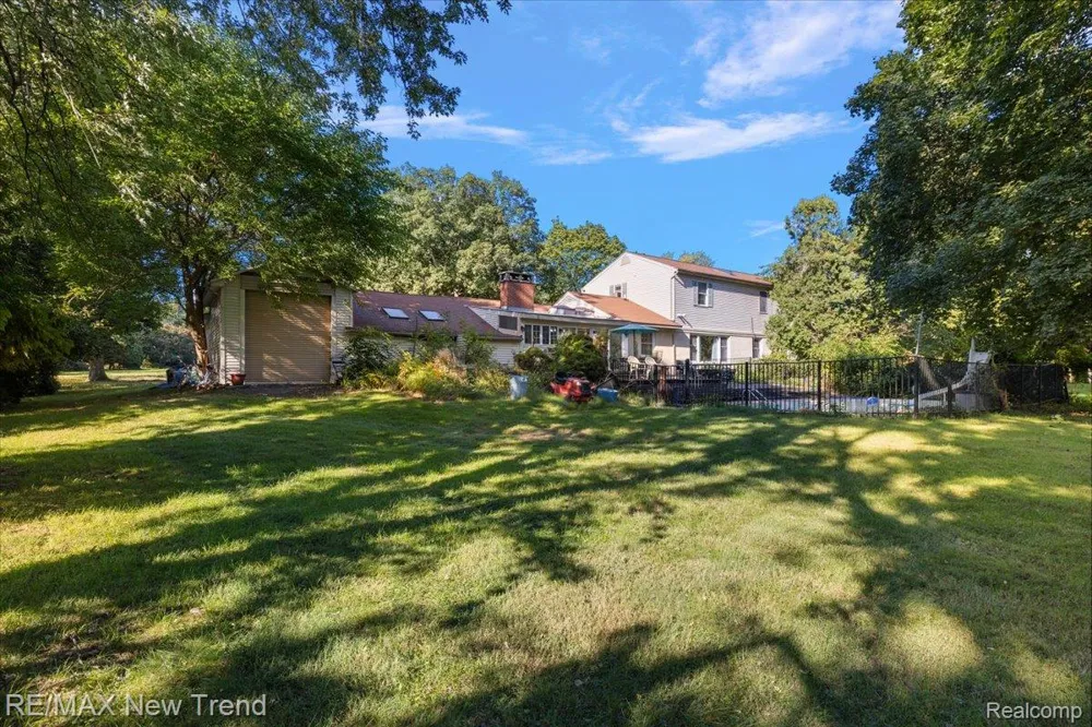 1450 Lenox Road Bloomfield Charter Township, MI 48304