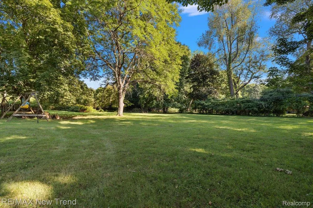 1450 Lenox Road Bloomfield Charter Township, MI 48304
